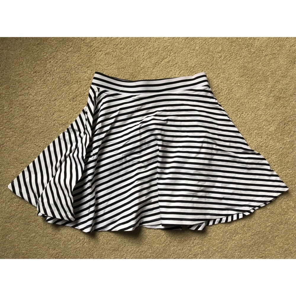 PINK black & white skater skirt